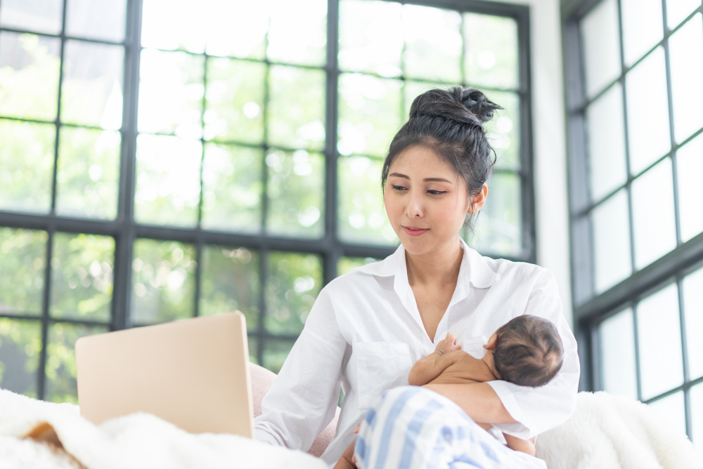 manfaat menyusui dapat dirasakan oleh ibu bekerja dan bayinya