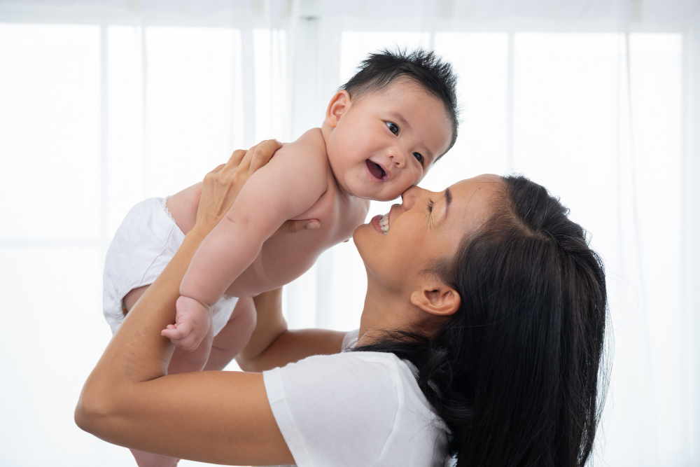 manfaat menyusui bagi ibu dan bayi sangat banyak, salah satunya membangun keintiman (bonding) antara ibu dan anak