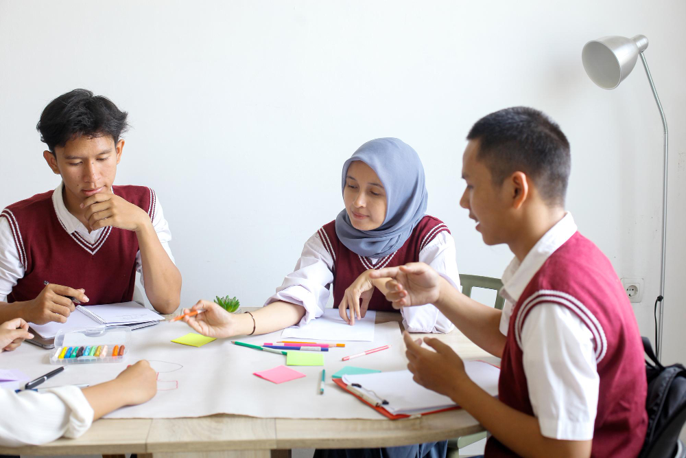 manfaat kurikulum bagi pendidikan dasar dan menengah sangatlah banyak
